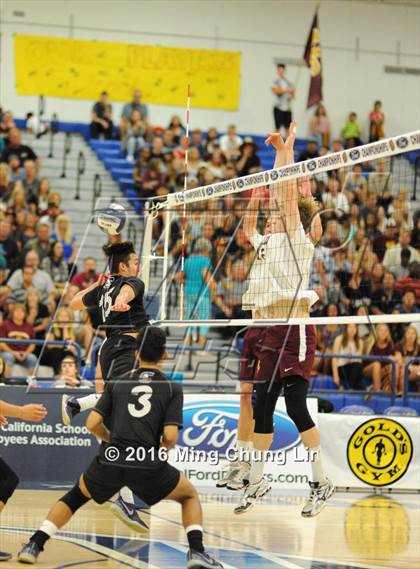 Thumbnail 1 in Cathedral vs. Valley Christian (CIF SS D3 Final) photogallery.