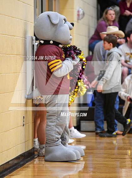 Thumbnail 2 in Thorndale vs Mumford (UIL 2A Reg IV Area) photogallery.