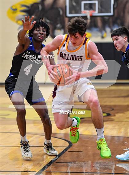 Thumbnail 3 in Thorndale vs Mumford (UIL 2A Reg IV Area) photogallery.