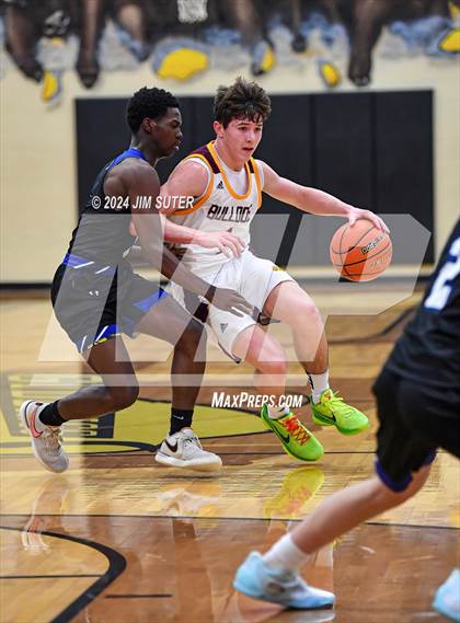 Thumbnail 1 in Thorndale vs Mumford (UIL 2A Reg IV Area) photogallery.