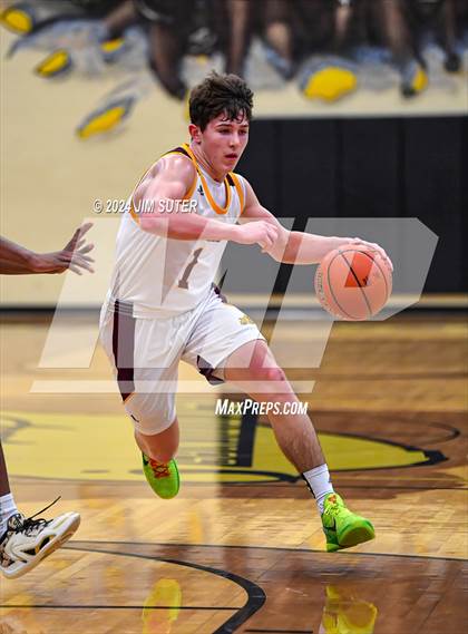 Thumbnail 3 in Thorndale vs Mumford (UIL 2A Reg IV Area) photogallery.