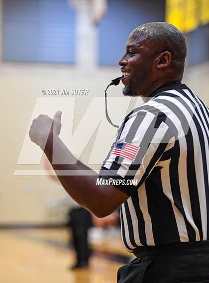 Thumbnail 2 in Thorndale vs Mumford (UIL 2A Reg IV Area) photogallery.