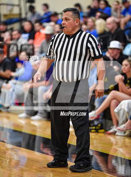 Thumbnail 3 in Thorndale vs Mumford (UIL 2A Reg IV Area) photogallery.