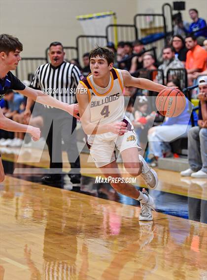 Thumbnail 3 in Thorndale vs Mumford (UIL 2A Reg IV Area) photogallery.