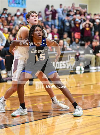 Thumbnail 2 in Thorndale vs Mumford (UIL 2A Reg IV Area) photogallery.