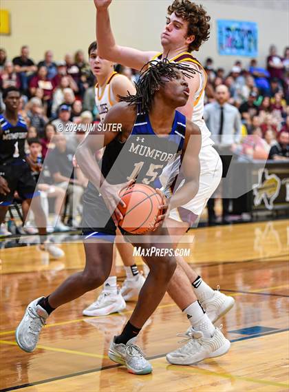 Thumbnail 2 in Thorndale vs Mumford (UIL 2A Reg IV Area) photogallery.