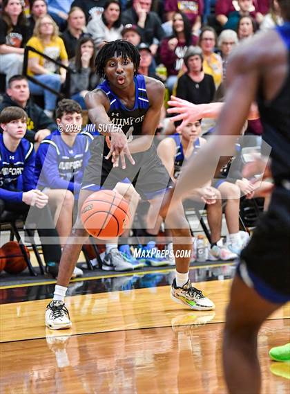 Thumbnail 1 in Thorndale vs Mumford (UIL 2A Reg IV Area) photogallery.
