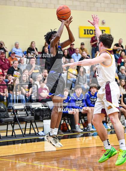 Thumbnail 3 in Thorndale vs Mumford (UIL 2A Reg IV Area) photogallery.