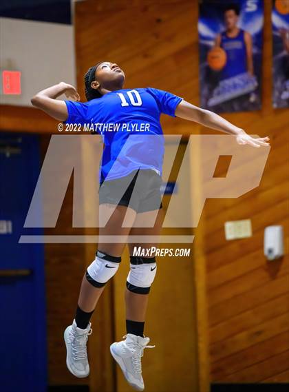 Thumbnail 2 in Fayetteville Academy vs Fayetteville Christian (NCISAA 2A - third round) photogallery.