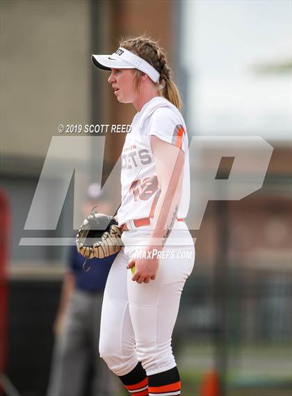 Thumbnail 1 in Mount Vernon @ Westerville Central (OHSAA DI Columbus Regional Final) photogallery.