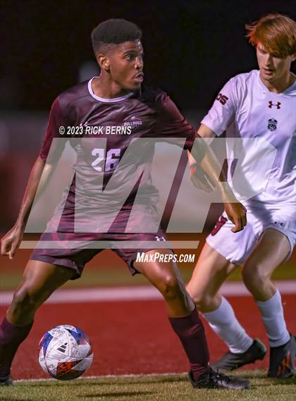 Thumbnail 2 in Magnolia vs A&M Consolidated photogallery.