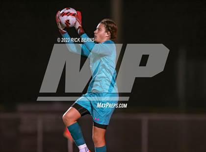 Thumbnail 3 in Magnolia vs A&M Consolidated photogallery.