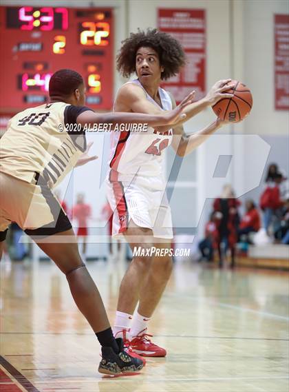Thumbnail 1 in Warren Central @ Pike photogallery.