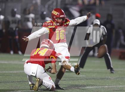 Thumbnail 3 in Chaminade vs. Cathedral Catholic (Honor Bowl) photogallery.