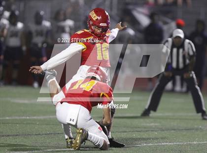 Thumbnail 2 in Chaminade vs. Cathedral Catholic (Honor Bowl) photogallery.