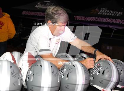 Thumbnail 2 in Chaminade vs. Cathedral Catholic (Honor Bowl) photogallery.