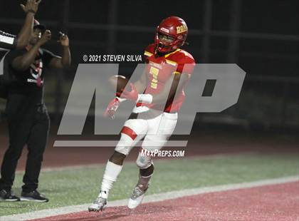 Thumbnail 3 in Chaminade vs. Cathedral Catholic (Honor Bowl) photogallery.