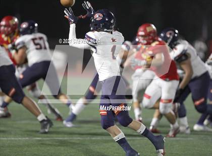 Thumbnail 2 in Chaminade vs. Cathedral Catholic (Honor Bowl) photogallery.