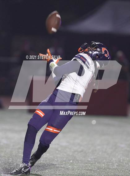Thumbnail 1 in Chaminade vs. Cathedral Catholic (Honor Bowl) photogallery.