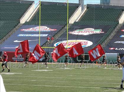Thumbnail 3 in East St. Louis vs. Wayne (Kirk Herbstreit Varsity Football Series) photogallery.