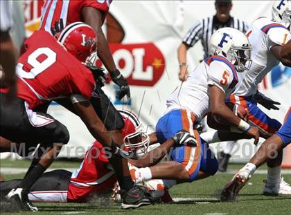 Thumbnail 2 in East St. Louis vs. Wayne (Kirk Herbstreit Varsity Football Series) photogallery.