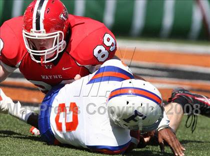 Thumbnail 2 in East St. Louis vs. Wayne (Kirk Herbstreit Varsity Football Series) photogallery.
