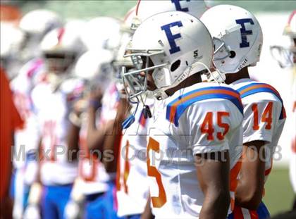 Thumbnail 1 in East St. Louis vs. Wayne (Kirk Herbstreit Varsity Football Series) photogallery.