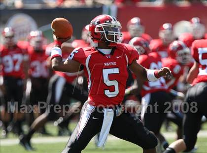 Thumbnail 3 in East St. Louis vs. Wayne (Kirk Herbstreit Varsity Football Series) photogallery.