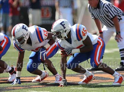Thumbnail 2 in East St. Louis vs. Wayne (Kirk Herbstreit Varsity Football Series) photogallery.