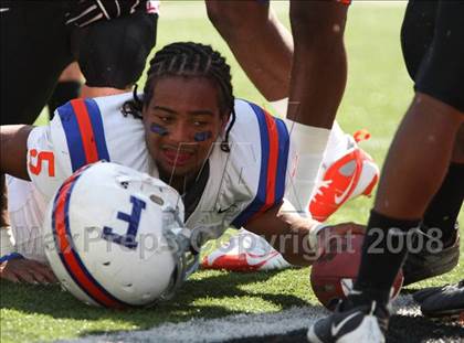Thumbnail 2 in East St. Louis vs. Wayne (Kirk Herbstreit Varsity Football Series) photogallery.