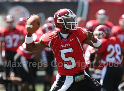 Thumbnail 2 in East St. Louis vs. Wayne (Kirk Herbstreit Varsity Football Series) photogallery.