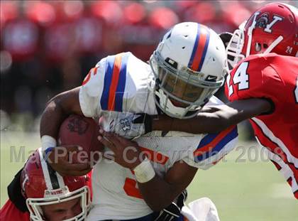 Thumbnail 2 in East St. Louis vs. Wayne (Kirk Herbstreit Varsity Football Series) photogallery.