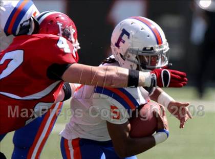 Thumbnail 2 in East St. Louis vs. Wayne (Kirk Herbstreit Varsity Football Series) photogallery.