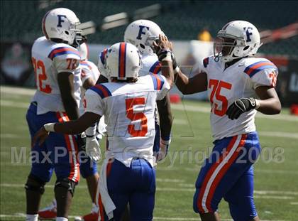 Thumbnail 1 in East St. Louis vs. Wayne (Kirk Herbstreit Varsity Football Series) photogallery.