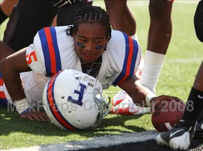 Thumbnail 3 in East St. Louis vs. Wayne (Kirk Herbstreit Varsity Football Series) photogallery.