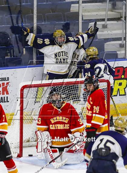 Thumbnail 3 in Notre Dame Catholic vs. Bergen Catholic (Notre Dame New Year's Invitational Semifinal) photogallery.