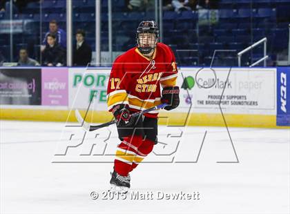 Thumbnail 1 in Notre Dame Catholic vs. Bergen Catholic (Notre Dame New Year's Invitational Semifinal) photogallery.