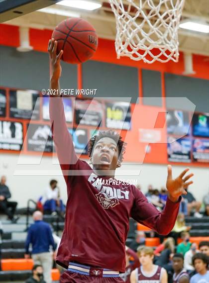 Thumbnail 3 in Riverview Sarasota vs Cardinal Mooney (Sarasota JV Classic) photogallery.