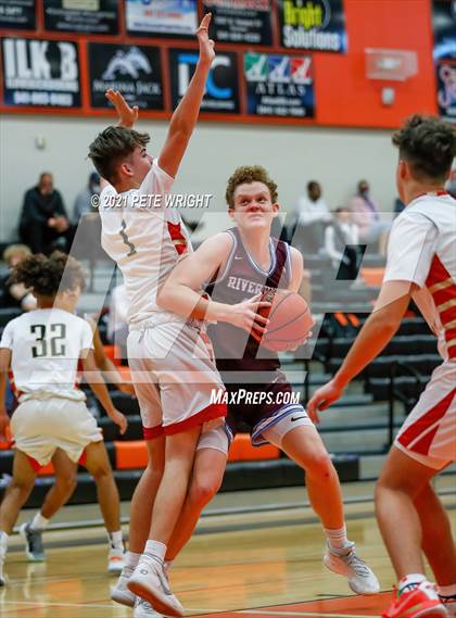 Thumbnail 2 in Riverview Sarasota vs Cardinal Mooney (Sarasota JV Classic) photogallery.