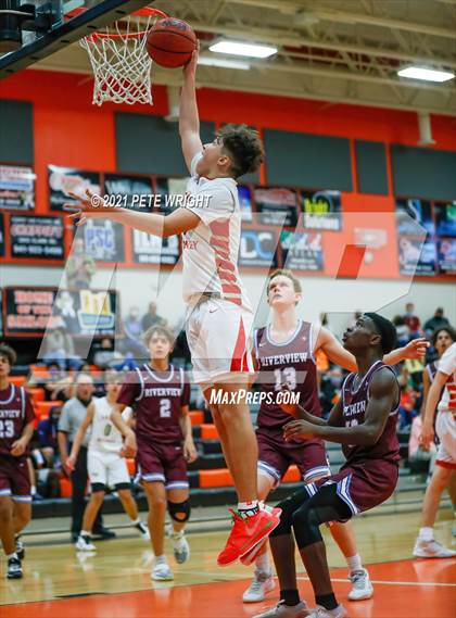 Thumbnail 2 in Riverview Sarasota vs Cardinal Mooney (Sarasota JV Classic) photogallery.