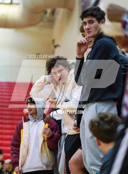 Thumbnail 2 in Avon vs. Brownsburg (IHSAA 4A Third Round Playoff) photogallery.