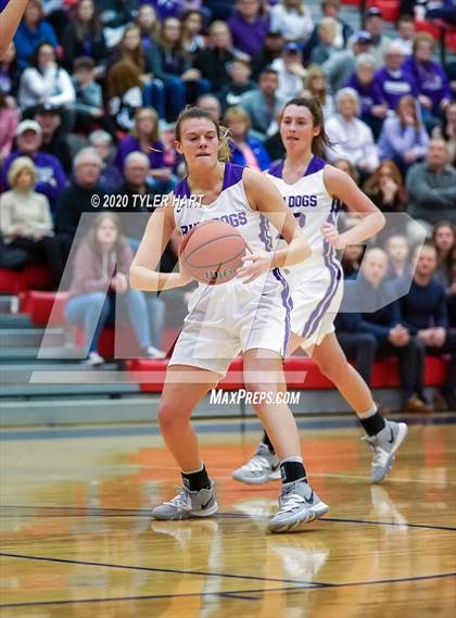 Thumbnail 1 in Avon vs. Brownsburg (IHSAA 4A Third Round Playoff) photogallery.