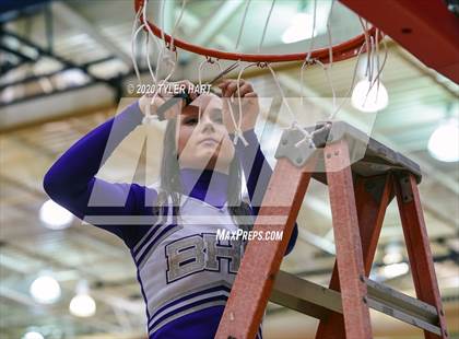 Thumbnail 1 in Avon vs. Brownsburg (IHSAA 4A Third Round Playoff) photogallery.