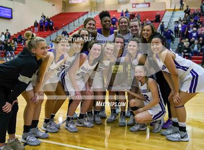 Thumbnail 2 in Avon vs. Brownsburg (IHSAA 4A Third Round Playoff) photogallery.