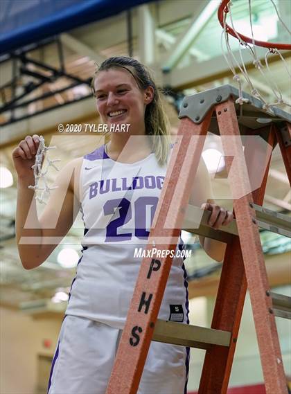 Thumbnail 1 in Avon vs. Brownsburg (IHSAA 4A Third Round Playoff) photogallery.
