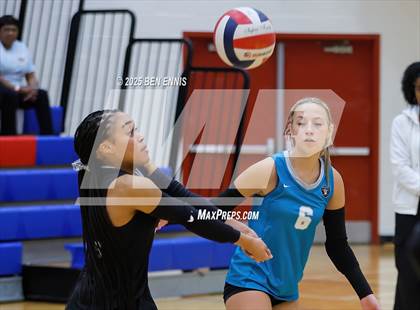 Thumbnail 1 in Lovett vs. East Paulding (You got Served) photogallery.