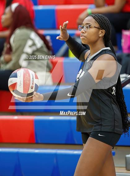 Thumbnail 3 in Lovett vs. East Paulding (You got Served) photogallery.