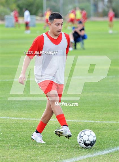 Thumbnail 2 in Southeast Career Tech vs Palo Verde (NIAA 5A Quarterfinal) photogallery.