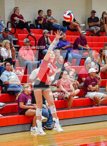 Thumbnail 2 in Giddings vs Bellville (Scrimmage) photogallery.