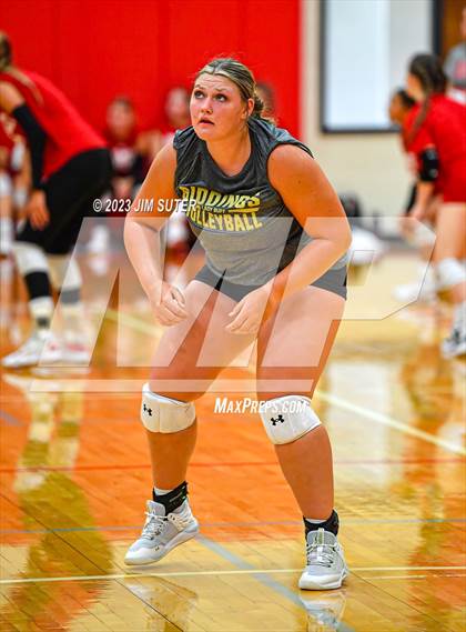 Thumbnail 1 in Giddings vs Bellville (Scrimmage) photogallery.